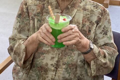 ★メロンクリームソーダ作り★