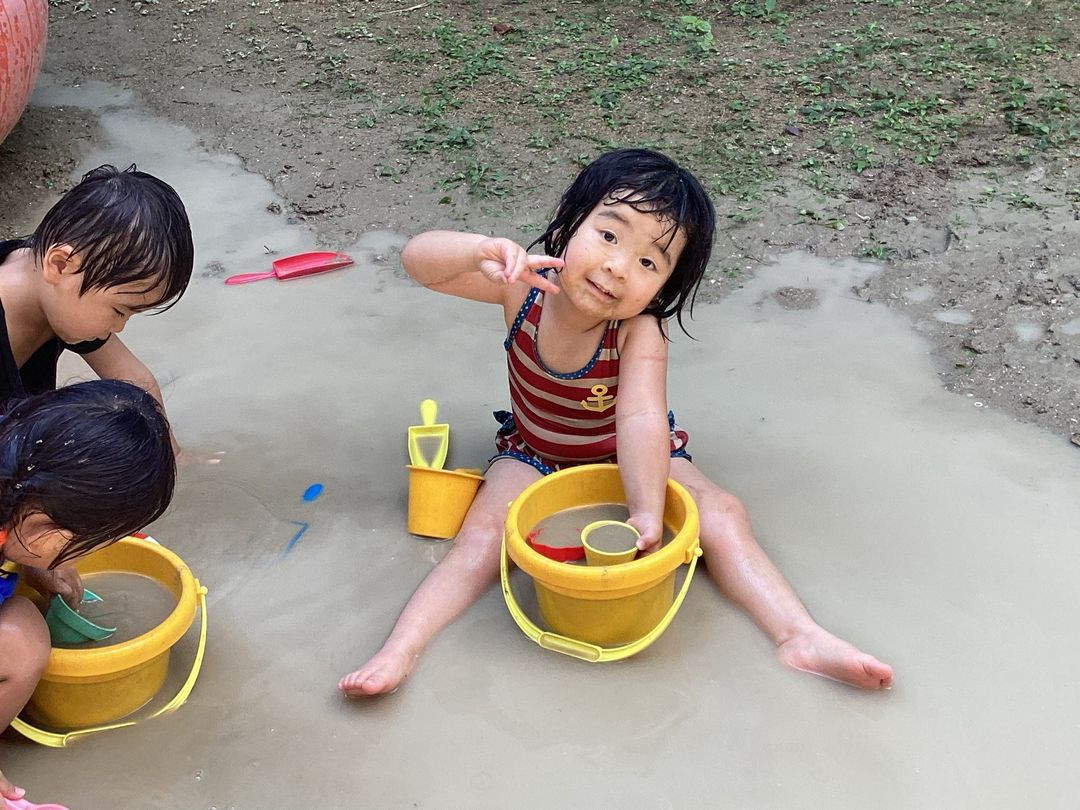 どろんこ遊び💦（３歳児　ひまわりB組）