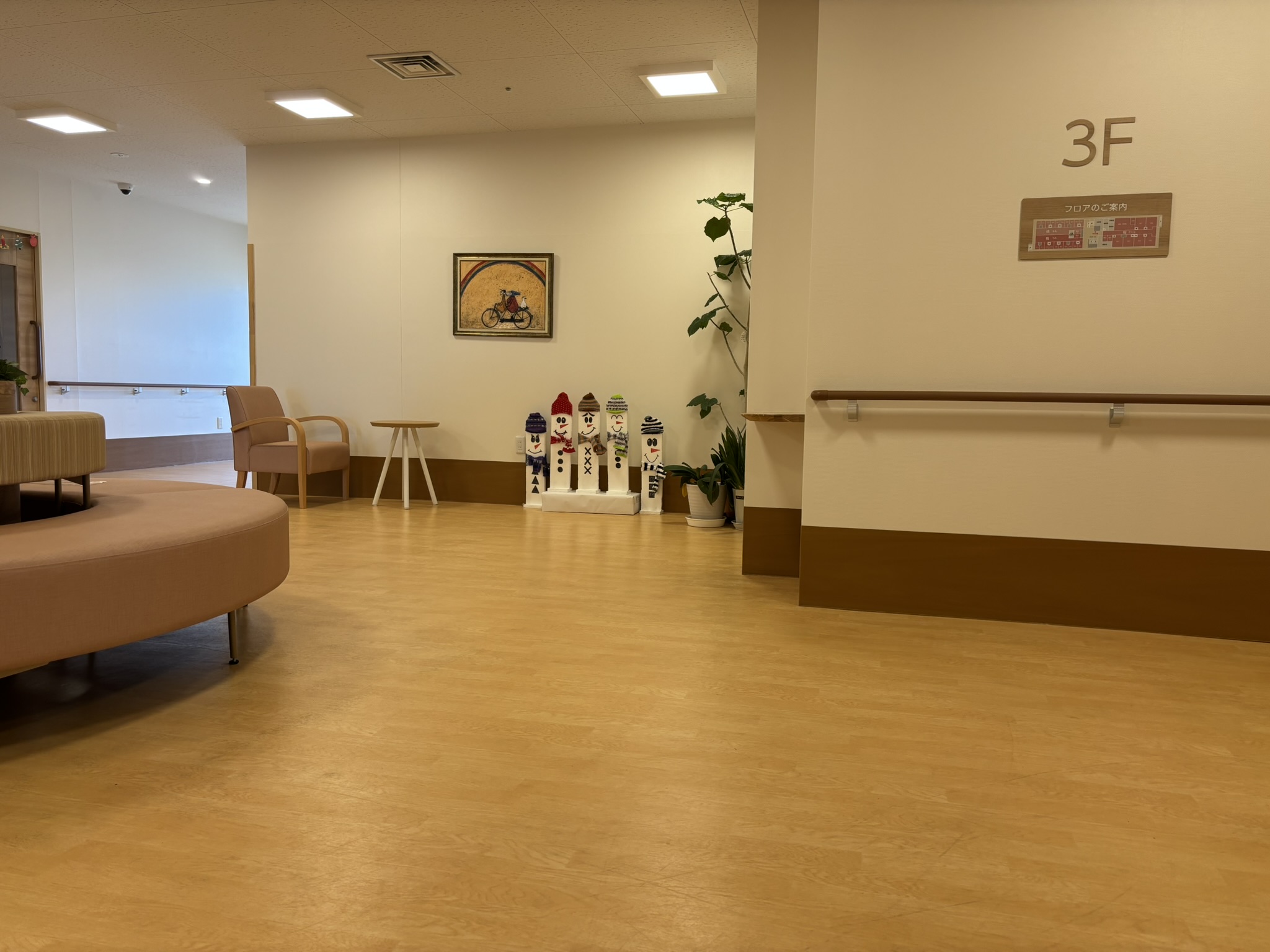 ⛄クリスマスの装飾 その2🎄 ~並んだ笑顔の雪だるまたちと、3階のクリスマス~ ⛄クリスマスの装飾 その2🎄 ~並んだ笑顔の雪だるまたちと、3階のクリスマス~