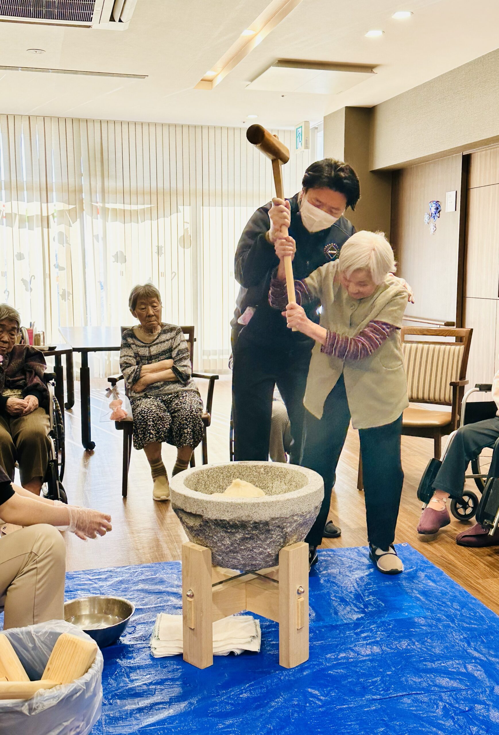お餅つき（ベル・ナチュレ）