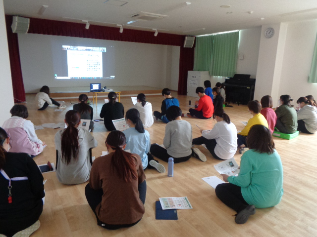 給食場面における丁寧な関りとは？