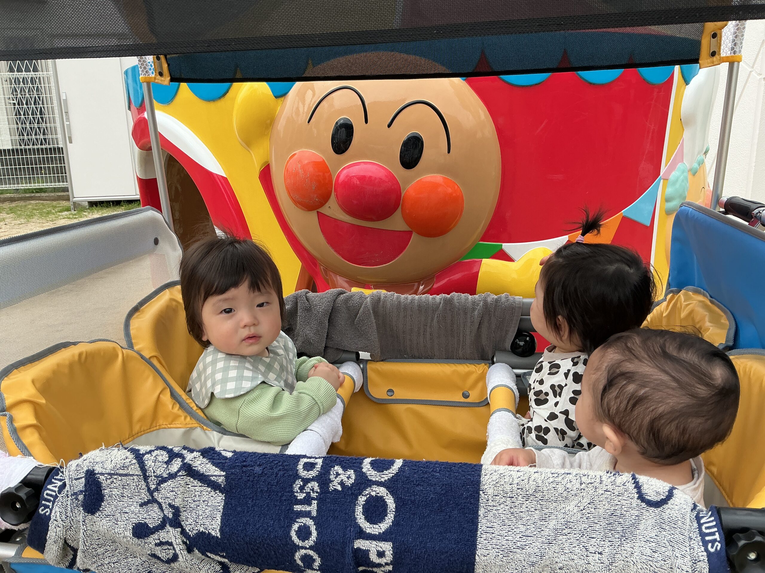 0歳児　ひよこ組のお友だち🐤