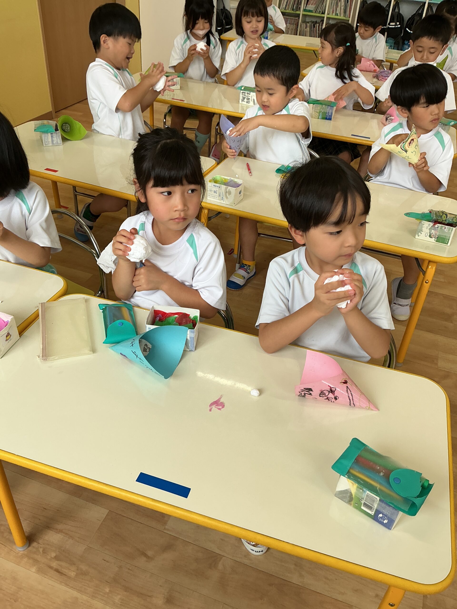 ファミリーデー製作をしました♪（5歳児ひかりぐみ）