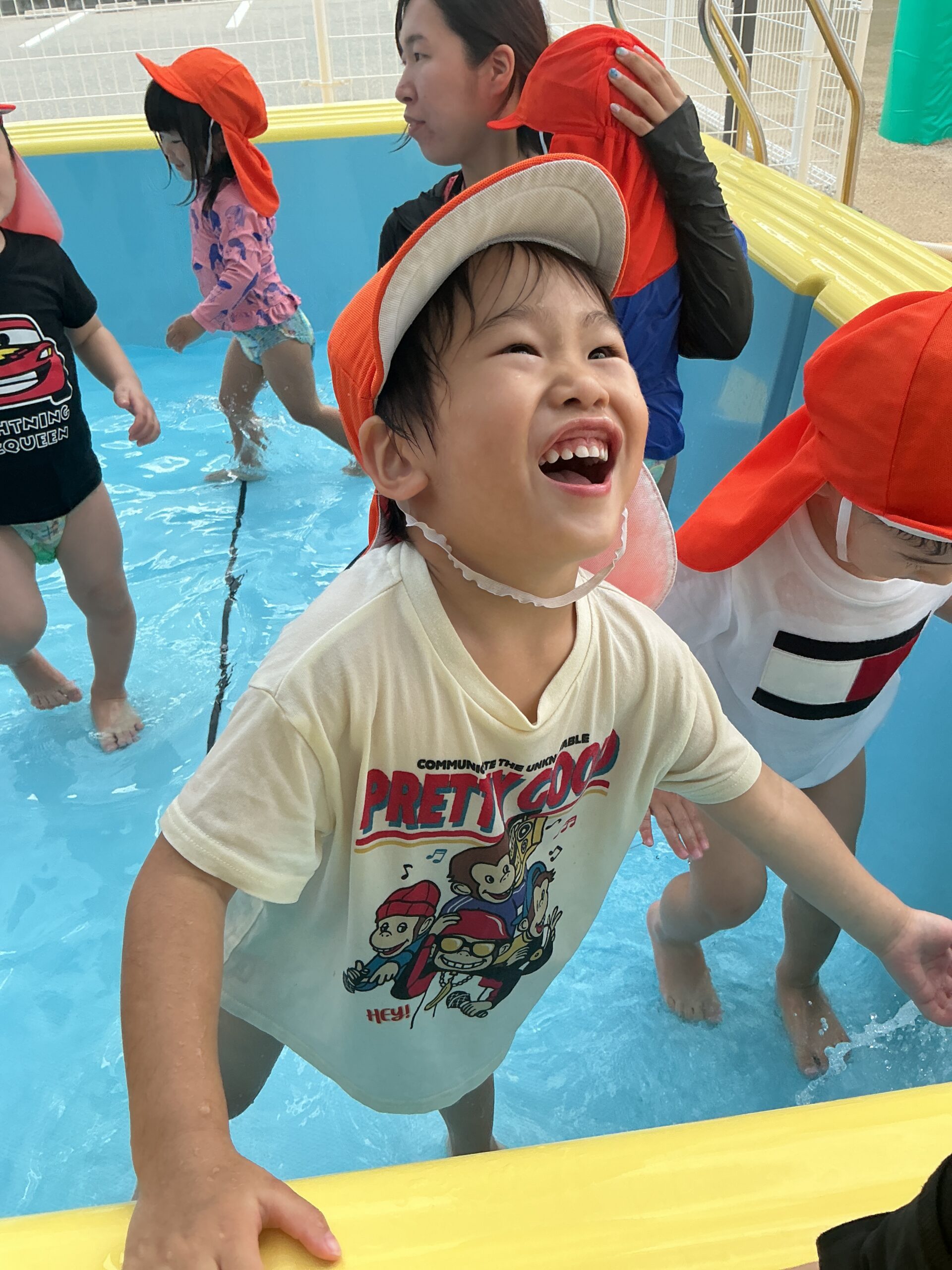 プールあそび始まりました！！